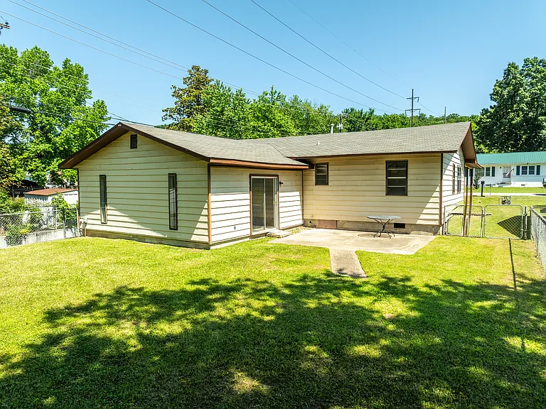 2816 Memphis St — Photo 13