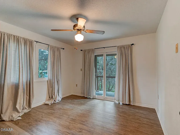 7827 NE 310th Ave — Photo 30