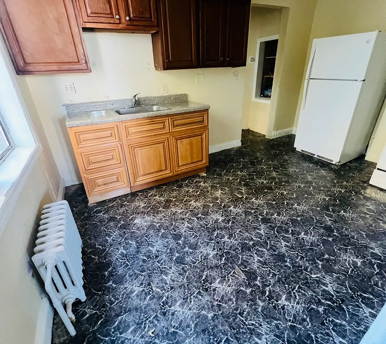 5 bed, $3,795 — Photo 2