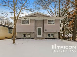 690 Birch Ln S, Shoreview, MN 55126