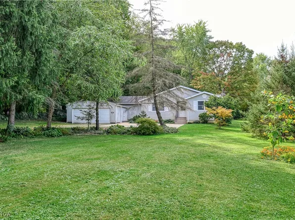 4364 Pioneer Trl, Mantua, OH 44255