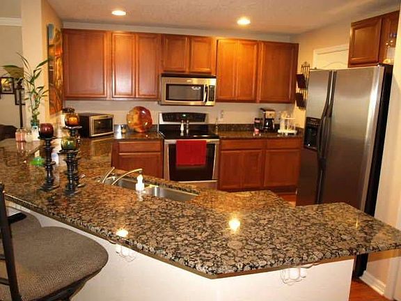 2nd image of 2524 White Sand Ln