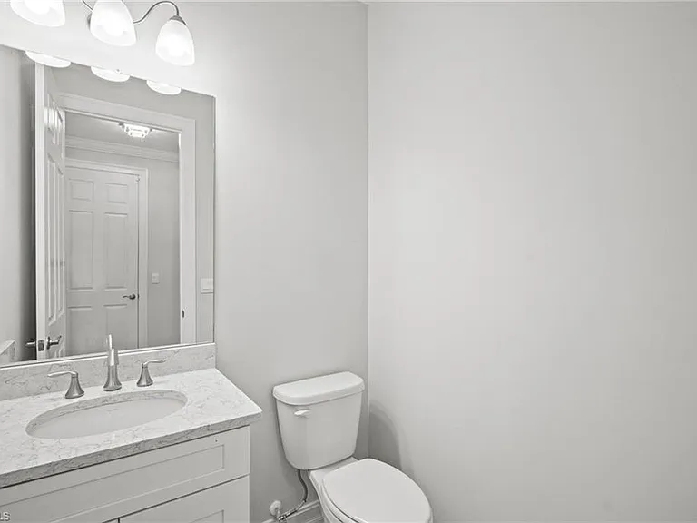 28041 Captiva Shell Loop — Photo 17