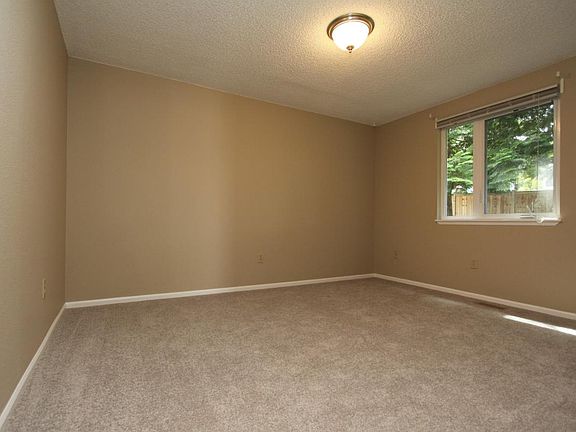 5th image of 12004 Slater Ave NE APT F3