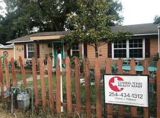 604 E Oak Ave, Comanche, TX 76442