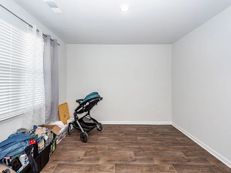 214 Wild Strawberry Ln — Photo 4