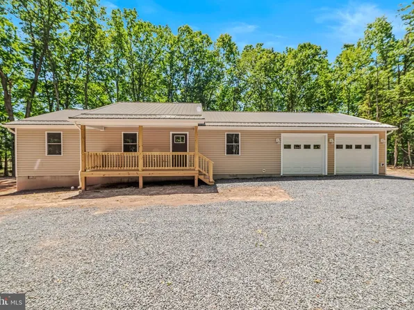 148 Ponds Ct, Berkeley Springs, WV 25411