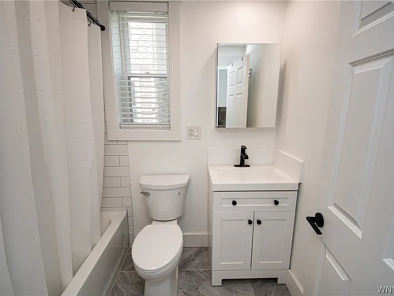 86 Scott St — Photo 16