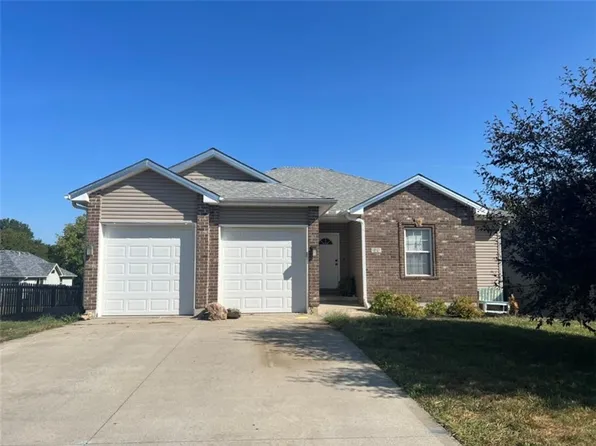 951 E Market St, Warrensburg, MO 64093