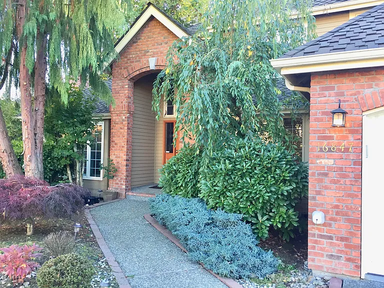 16847 SE 47th Way — Photo 1