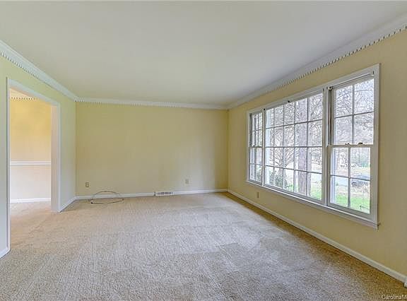 5th image of 6534 Summerlin Pl
