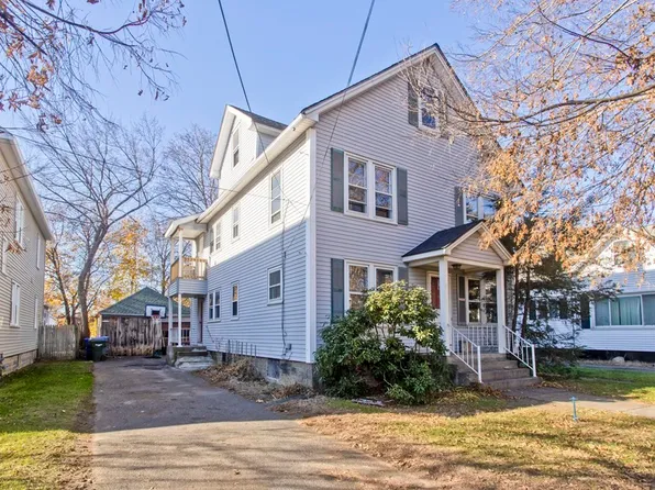 26 Saint James Cir, Springfield, MA 01104