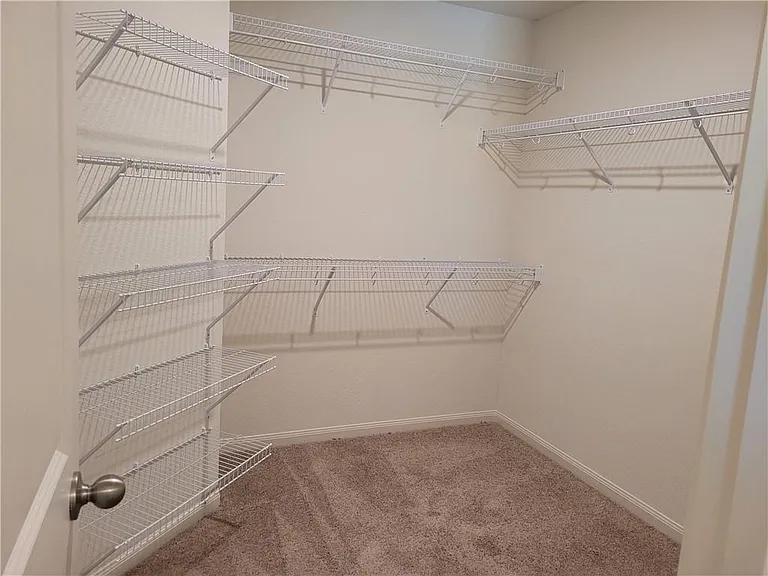 161 Allington Cir — Photo 12