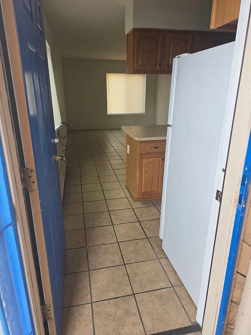 2 bed, 1.0 bath, 684 sqft, $875 — Photo 3