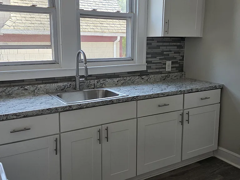 312 Huntington St #3 — Photo 6