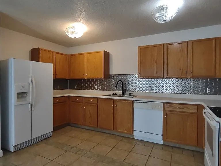 Belfry Dr — Photo 2