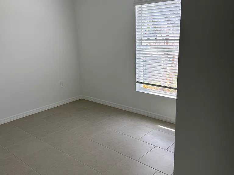 17216 Cantu Ct — Photo 4