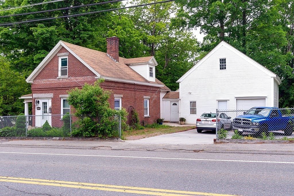 239 Ashburnham St, Fitchburg, MA 01420 Zillow