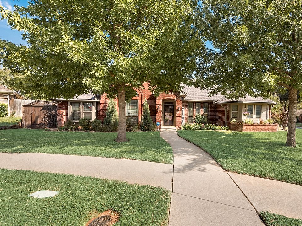 1st image of 2104 N Aspenwood Dr