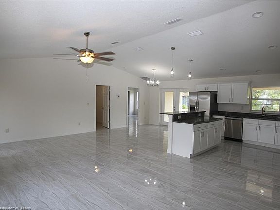 4th image of 4422 Snapper Dr
