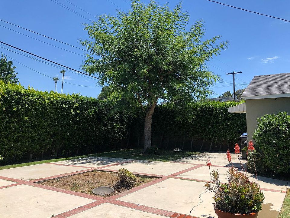 2nd image of 5630 Cedros Ave