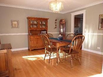 5th image of 621 N Victoria Dr