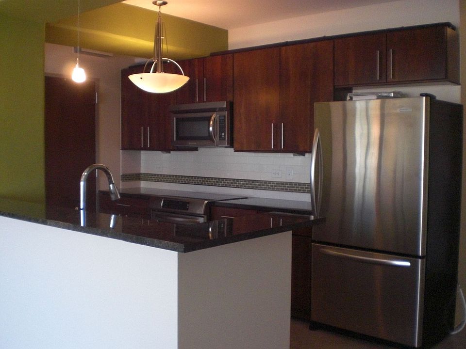 1st image of 800 Brazos St Unit 903
