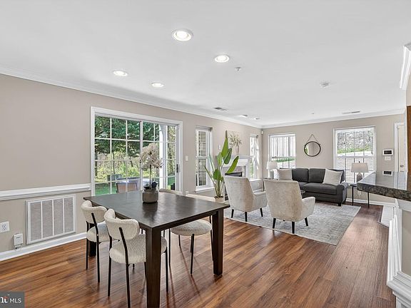 4th image of 6607 Thackwell Way Unit 2201