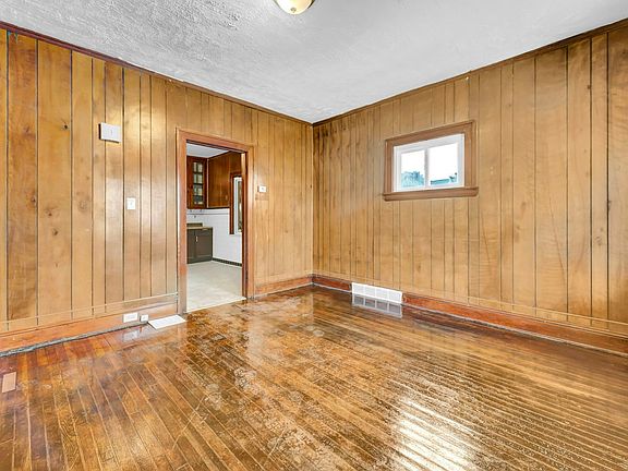 5th image of 7412 Worley Ave #1