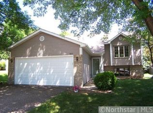 5851 126th St W, Apple Valley, MN 55124