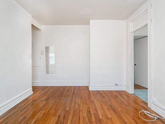 5th image of 23-90 29th St #20