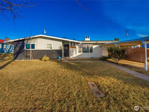 13725 13th Avenue Ct E, Tacoma, WA 98445