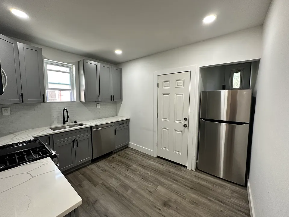 241 N 11th St #2