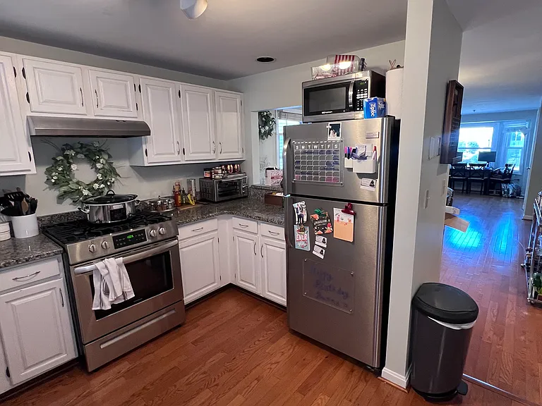 32 Woodward St #2 — Photo 9