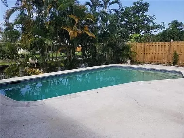 5 bed, 1845 sqft, $4,500 — Photo 2