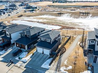 19 Vanveller Way, Sylvan Lake, AB T4S0M4