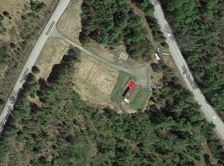 594 Sand Hill Rd, Crown Point, NY 12928