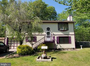 132 Thornapple Ln, Tobyhanna, PA