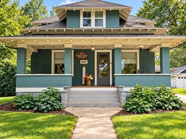 101 4th Ave SE, Sioux Center, IA 51250