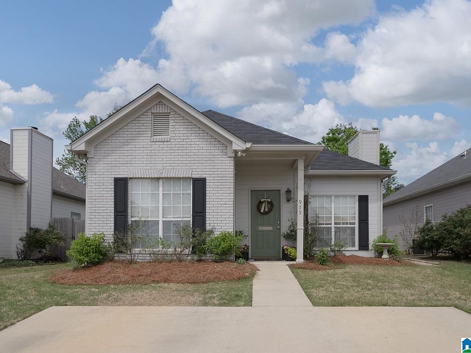 1st image of 975 McAllister Dr