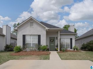 975 McAllister Dr, Calera, AL 35040