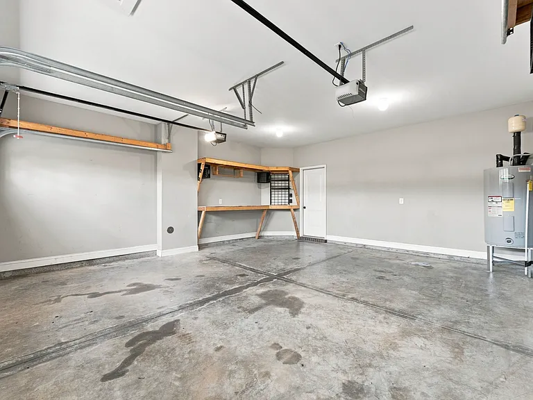 208 Misty Cove Ct — Photo 22
