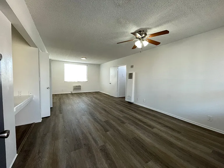 7351 Variel Ave — Photo 1