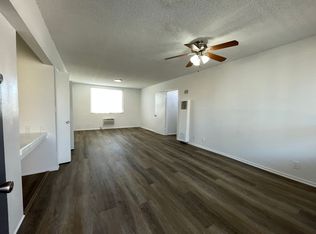 7351 Variel Ave, Canoga Park, CA 91303