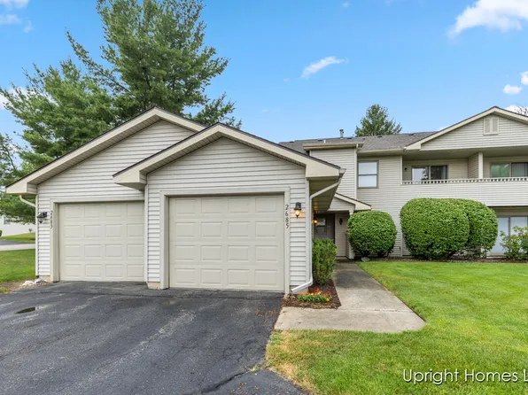 2685 Hillandale Dr NW, Grand Rapids, MI 49534