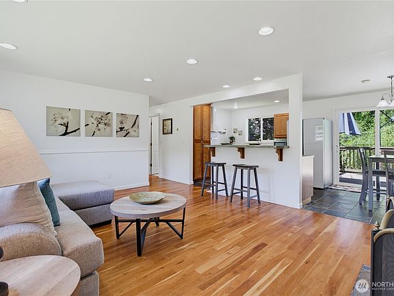 2nd image of 11267 145th Avenue SE