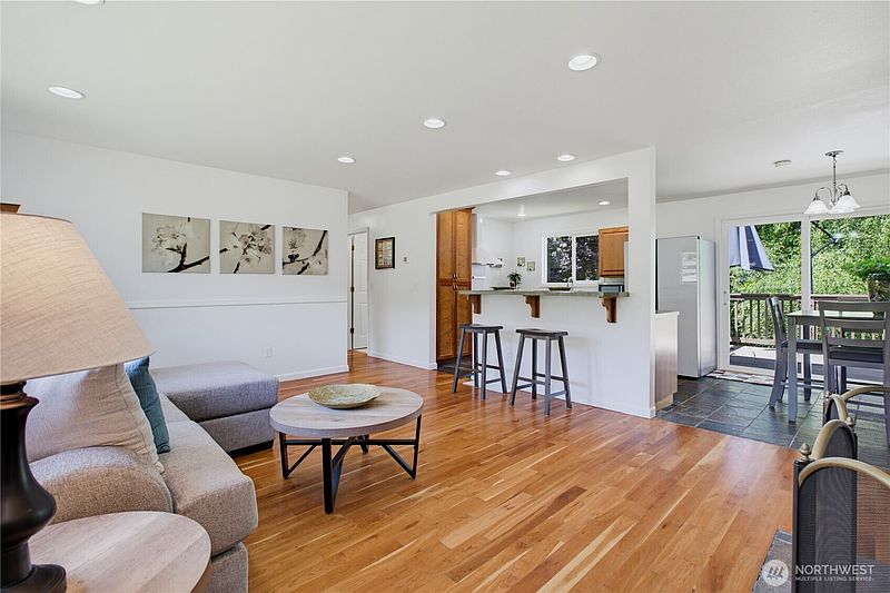 2nd image of 11267 145th Avenue SE
