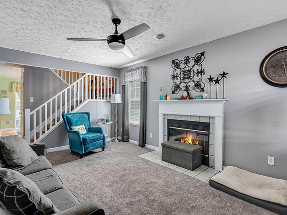 3rd image of 8178 Olde Richmond Ln