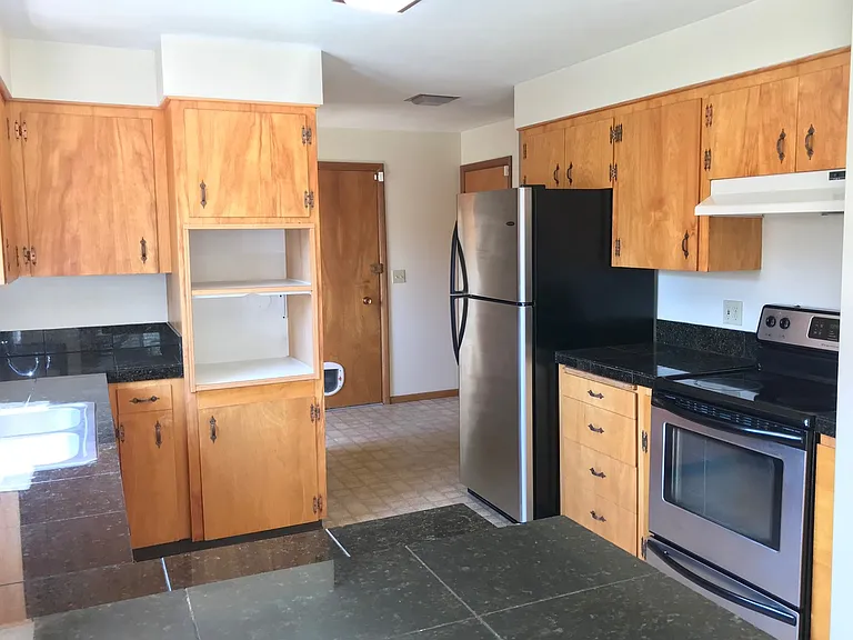 3824 W Greenbrier Dr — Photo 11