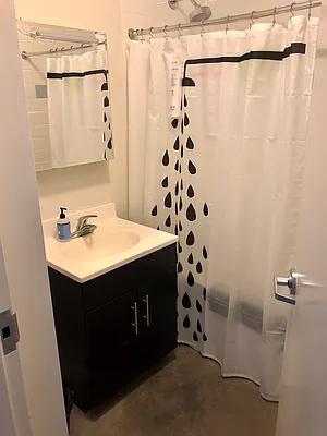 Rented by Flatiron Real Estate Advisors LLC | media 5